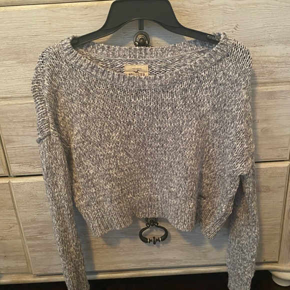 Hollister Crop Sweater - Picture 1 of 5
